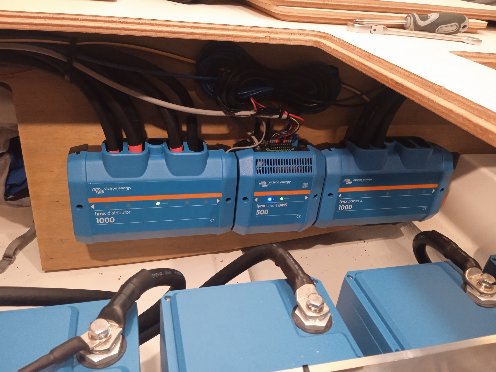 Installation of Victron lithium system